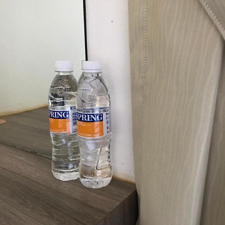Natol Homestay - London Kuching Extérieur photo