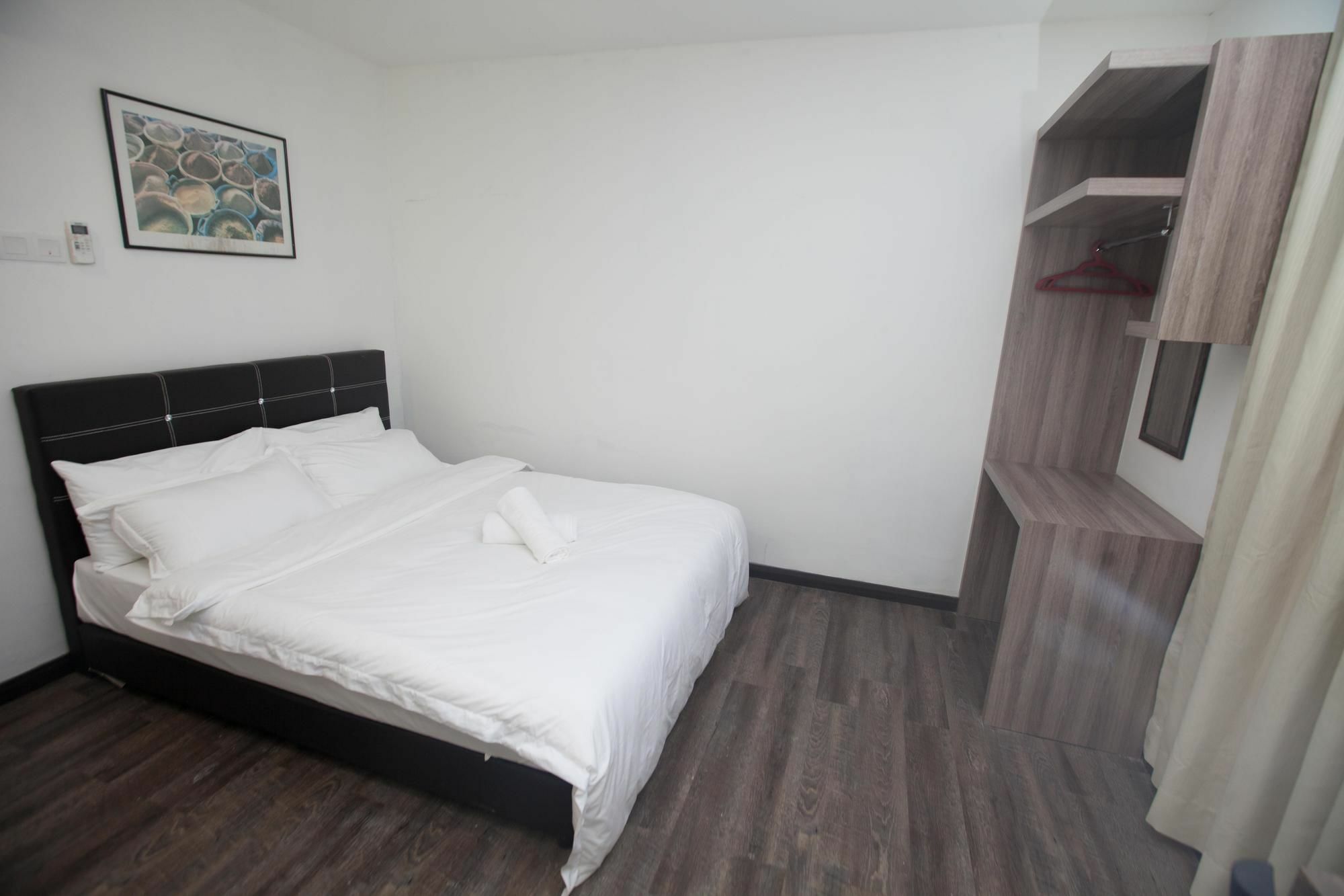 Natol Homestay - London Kuching Extérieur photo